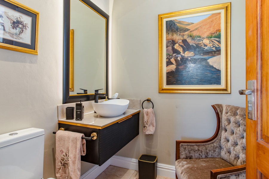 4 Bedroom Property for Sale in Franschhoek Western Cape